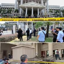 Pejabat pegawai pentadbir polis mahkamah 50592 kuala lumpur kompleks mahkamah jalan duta. Media Selangor Infokini Kompleks Mahkamah Kuala Lumpur Di Jalan Duta Bertukar Panik Apabila Kesemua Kakitangan Serta Orang Ramai Diminta Meminta Mengosongkan Bangunan Susulan Terdapat Ancaman Bom Sekitar Jam 12 30 Tengah
