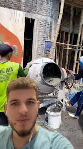 N-ai cum asa ceva😂😂😂 Cand nu ai scripete la munca, il faci singur😂😂😂 