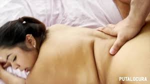 PutaLocura - Latina colegiala rellenita Yiyi Candy tragando semen del Padre  Damián - XNXX.COM