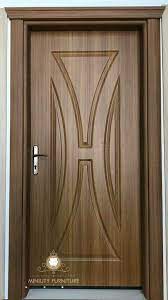 Untuk pintu rumah anda, pilihlah kayu dengan kualitas yang bagus seperti kayu besi, kayu jati, kayu merbau, kayu gaharu, dan masih banyak lagi jenis kayu jati memiliki daya tahan yang kuat juga dan cocok untuk pintu rumah maupun perabot rumah minimalis anda. Pintu Rumah Kayu Jati Minimalis Terbaru Miniuty Furniture