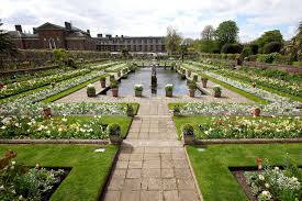 Kensington Palace Opens A Garden Dedicated To Princess Diana Kensington Palace Gardens White Gardens Palace Garden