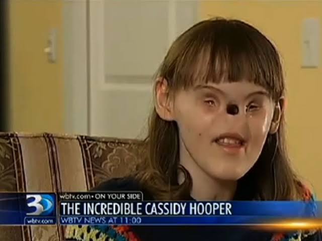 Cᴀssidy Hooper sharing her story with the public, do AI tạo