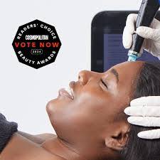 Amy Wheelis's Instagram, Twitter & Facebook