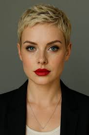 Holly Hamby (hollytiptonhamb)