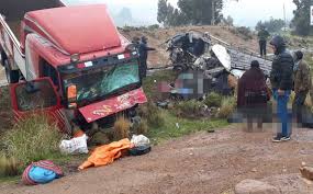 Noticias destacadas de accidente en bolivia. Accidente Carretero En Bolivia Deja 13 Muertos Y 3 Heridos