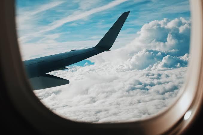 Can You Use Your Phone on a Plane? What to Know About Airplane Mode, 5G,  and In-Flight Wi-Fi | Condé Nast Traveler