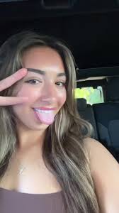 EVA ROSENTHAL💛 (@ebadaamoeba)