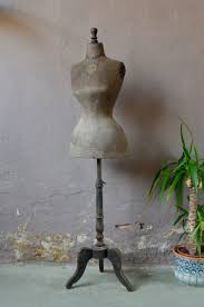Buste De Couture Bertrand Lille L Atelier Belle Lurette Renovation De Meubles Vintage