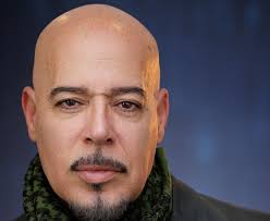 Roberto Sanchez: Comenzando en el militar y terminando en la pantalla grande