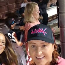 Mindy Sipes's Instagram, Twitter & Facebook