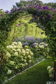 English Garden Design Inspiration For My Backyard Building Bluebird In 2020 Famous Gardens Beautiful Gardens Gorgeous Gardens