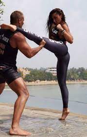 Gal gadot went through six months of intense training to become wonder woman and her hard work paid off. Gal Gadot Wonder Woman Funny Gal Gadot Gal