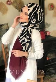 Wenezia Wear Geometrik Desenli Sal Modelleri Moda Stilleri Moda Giyim