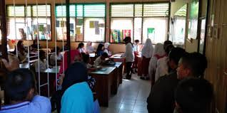 Pameran koleksi perpustakaan nasional via. Sistem Zonasi Online Membuat Sekolahan Di Blora Kekurangan Siswa Teras Id