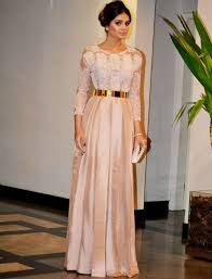 See more ideas about dresses, fashion, brokat. Longdress Elegan Berbahan Campuran Brokat Untuk Pesta Jpg 500 656 Model Pakaian Hijab Gaya Busana Gaun Panjang