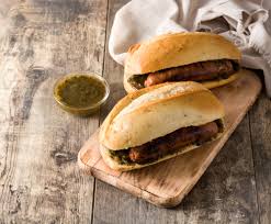 Another feature of argentine cuisine is the preparation of homemade food such as french fries, patties, and pasta to celebrate a special occasion, to meet friends, or to honor someone. 17 Delicious Argentine Food Dishes You Should Be Eating Right Now
