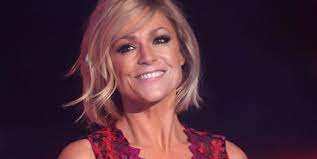 Bereits im alter von 14 jahren sang sie in einer band. Dsds Jury 2017 Michelle Pflegefamilie Schlaganfall Selbstmordgedanken Express De