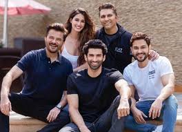 Disha Patani Aditya Roy Kapur Anil Kapoor Kunal Kemmu Starrer Malang To Get A Sequel Bollywood News Bollywood Hungama Actor aditya roy kapur and the versatile parineeti chopra will share screen space in yash raj films' (yrf) new production, to be helmed by ishaqzaade director habib faisal. disha patani aditya roy kapur anil