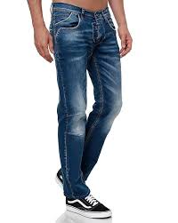 Avec sa coupe classique et confortable, le jean droit est une valeur sûre du dressing casual masculin. Jean Homme Coupe Droite Regular Normal