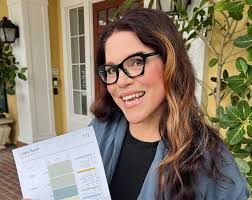 Kristy Pennington's Instagram, Twitter & Facebook