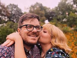 Which is better, GLP Xbar 20 or Elation ChorusLine 16?