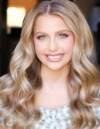 Mia Barone's Instagram, Twitter & Facebook