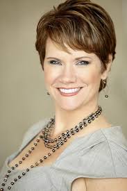 Becoming an Online Business Manager: Playing a Bigger Game with Your  Clients (and Yourself): Forsyth, Tina: 9780981066400: Amazon.com: Books