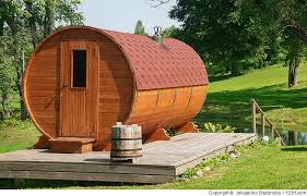 Unser saunahaus lizzy s erfüllt ihnen den traum einer sauna im kleinen garten. So Streichen Sie Ihre Sauna Von Aussen Saunazeit Magazin