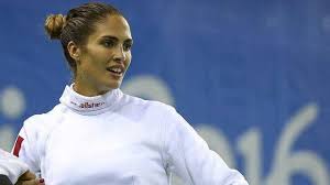 En gagnant la médaille d'argent aux championnats du monde de pentathlon moderne au caire (egypte) samedi 12 juin, elle a obtenu son billet pour les jeux olympiques. Jo 2016 Pentathlon Moderne Elodie Clouvel Medaillee D Argent Toulon Maville Com
