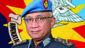 Three RMAF Officers Successfully Completed Courses in Thailand