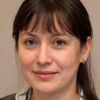 Jennifer Peake's Instagram, Twitter & Facebook