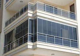 Cam balkon sistemi ile isterseniz kış aylarında camları tamamen kapatıp yağan yağmuru bir kahve eşliğinde seyredin, isterseniz de yaz aylarının camları tamamen açarak güneşin ve güzel havanın keyfini çıkarın. Cam Balkon Fitili Degisimi Winox Cam Balkon 0 352 237 4343