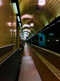Melbourne Flagstaff Station Least Used Of Those On The City Loop Melbourne Train Station Park City