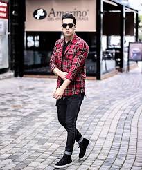 Black And White Checkered Shirt Men Style Tips For College Men 11 Practical Tips To Look Better Red Checked Shirt Checked Shirt Outfit Sneakers Men Fashion
