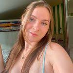 Claire Sheedy's Instagram, Twitter & Facebook