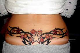 Le haut du dos est probablement la partie du corps la plus sollicitée par les hommes pour se faire des tatouages impressionnants ces tatouages sont souvent mar 1 2015 tatouages pour femme découvrez les modèles les plus beaux et les plus insolites en images une sélection des plus beaux. Significations Tatouage Base Du Dos Femme Top110 Modeles