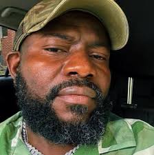 A large group of Cdcians are set to remain at the airport overnight,  looking forward to the arrival of their leader, GMW, tomorrow.💙 You can't  fight Grace ‼️✊🏽🫶🏾