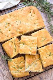 La ricetta originale romana qui:. Focaccia Al Rosmarino Ricetta Perfetta Per Una Focaccia Strepitosa Da Farcire