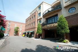 Discover the french quarter inn an intimate boutique hotel tucked just off market sreet in downtown charleston, ranked among the city's most luxurious retreats. French Quarter Inn Review What To Really Expect If You Stay