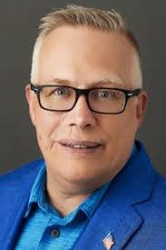 Chris Eagleson's Instagram, Twitter & Facebook