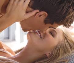 Who is the best person to make out with? J5dhs 99ntyram