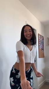 Sydni nicole is a very big tiktok star, she has struggled a lot in her life but today she reigns in the hearts of millions of people. Nicole Nicolelaeno Official Tiktok Watch Nicole S Newest Tiktok Videos Jen Videos Dance Choreography Videos Choreography Videos