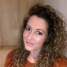 We hadden deze avond het genoegen een boeiende voordracht te volgen omtrent  Generative AI, en dit in de prachtige nieuwe toonzaal van All Import te  Sint-Gillis-Waas. Unizo zorgde alweer voor een… |