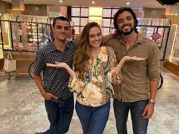 Rodrigo simas foi convocado para completar o triângulo amoroso que antes era formado por juan, luna (juliana paiva) e téo (felipe simas). Rodrigo Simas Sera Alejandro Em Salve Se Quem Puder Salve Se Quem Puder Gshow