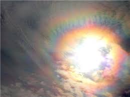 Rainbow Halo Around The Sun Color Me Beautiful Rainbow Art Rainbow Sky