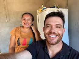 TOM BUENO É INDICADO A PRÊMIO EINSTEIN OS +ADMIRADOS DA IMPRENSA