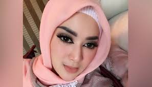 12,990 likes · 1 talking about this. Cerai Dari Tiara Dewi Lucky Hakim Terbuka Rujuk Dengan Indadari Seleb Tempo Co