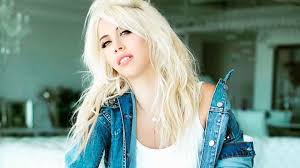 Wanda nara se encuentra de vacaciones junto a sus cinco hijos en las playas de ibiza, mientras mauro icardi se pone a punto junto al plantel del inter, a la espera de una solución sobre su futuro. Wanda Nara Al Natural Fotos Sin Photoshop Ni Maquillaje La Muestran Muy Distinta Guioteca