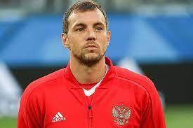 В сезонах 2013/14 и 2014/15 артём уходил из «спартака» на правах аренды в «ростов» и отличился 18 раз. Artem Dzyuba Priznan Chelovekom Goda Po Versii Zhurnala Gq