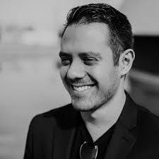 Edgar Valles's Instagram, Twitter & Facebook